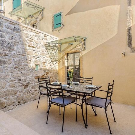 Casa Amelia In Pićan Εξωτερικό φωτογραφία