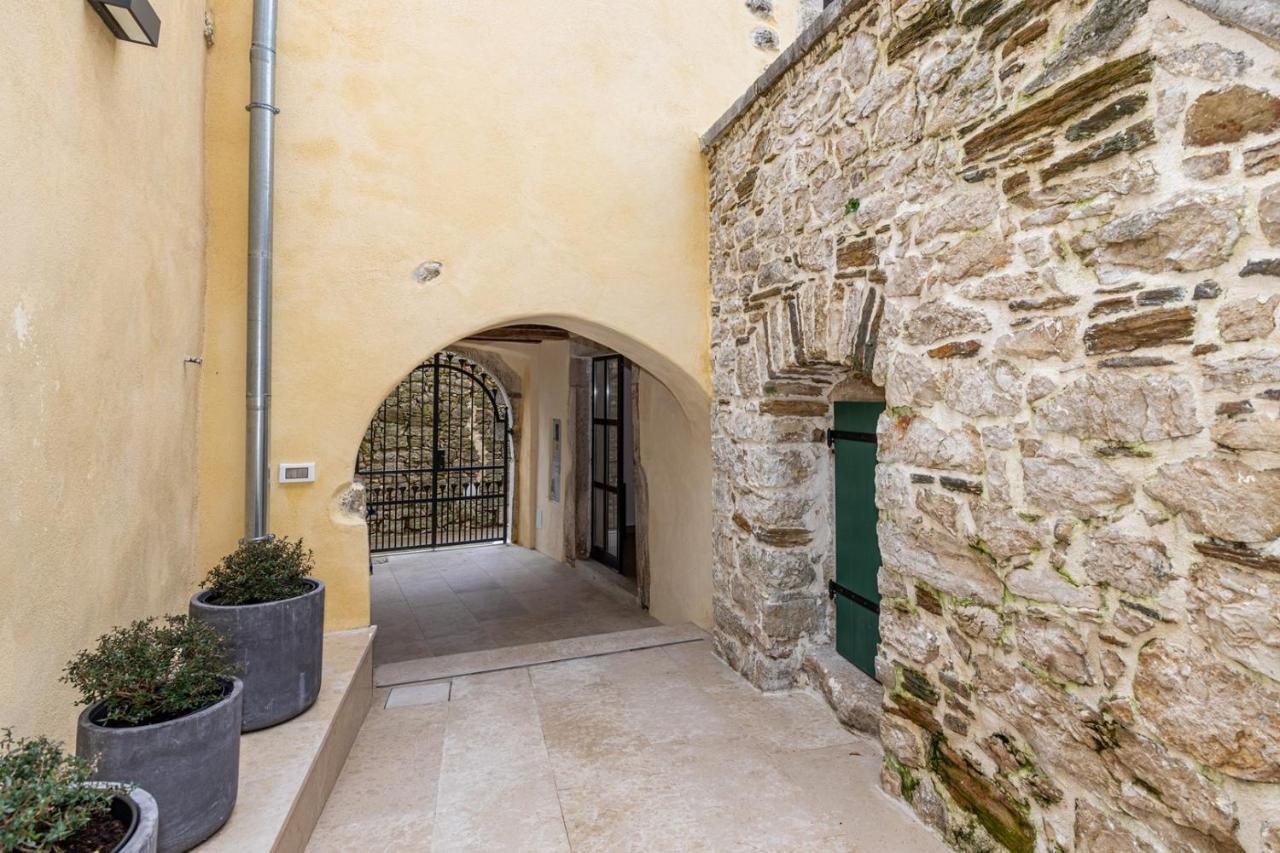 Casa Amelia In Pićan Εξωτερικό φωτογραφία