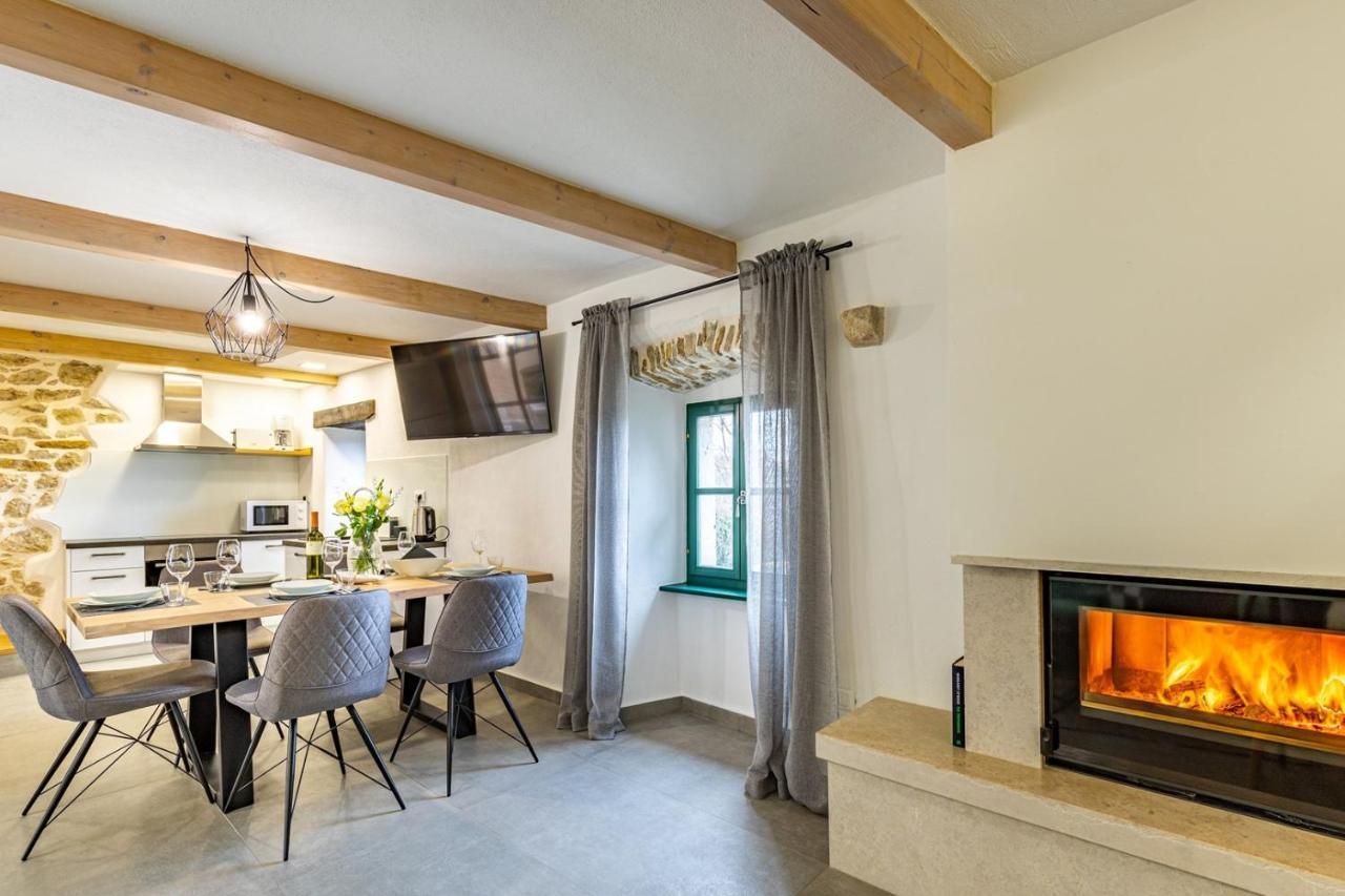 Casa Amelia In Pićan Εξωτερικό φωτογραφία