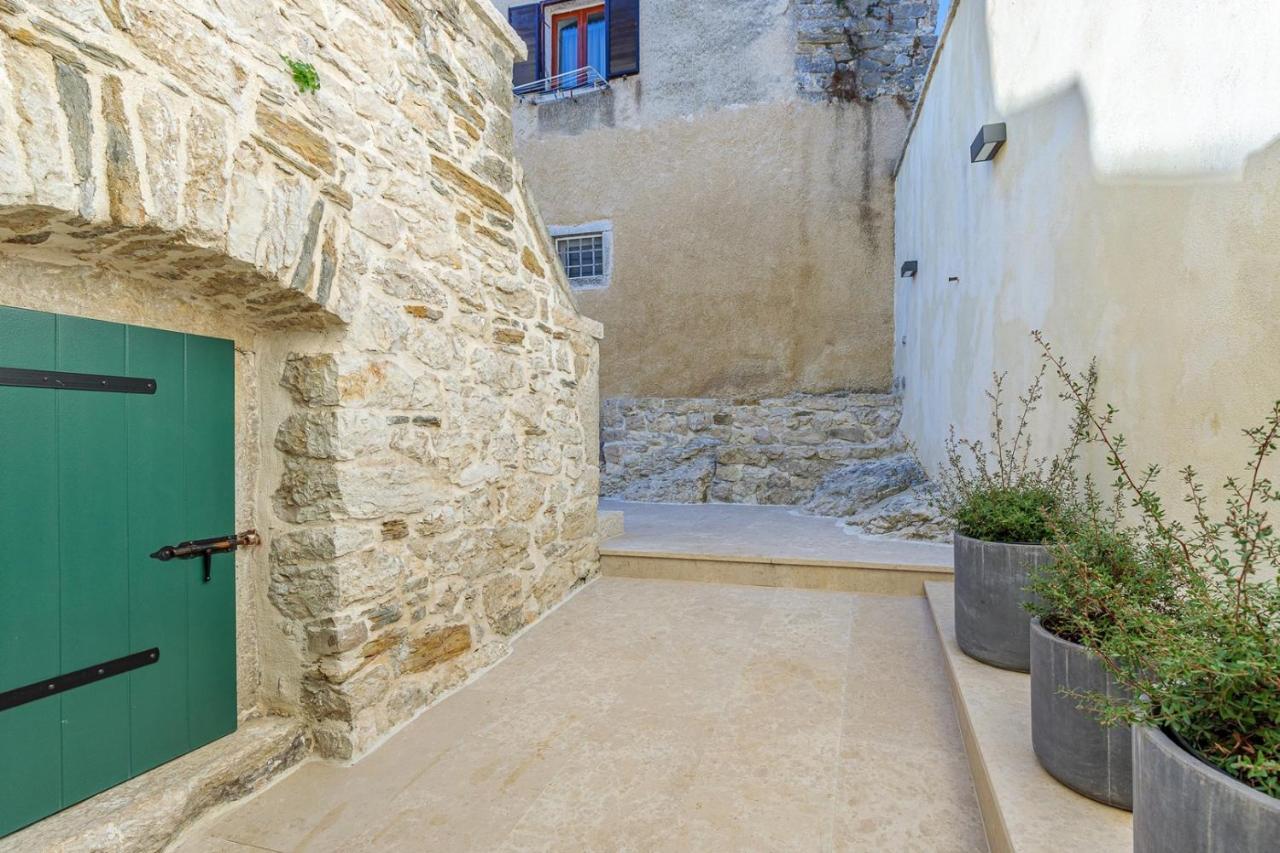 Casa Amelia In Pićan Εξωτερικό φωτογραφία