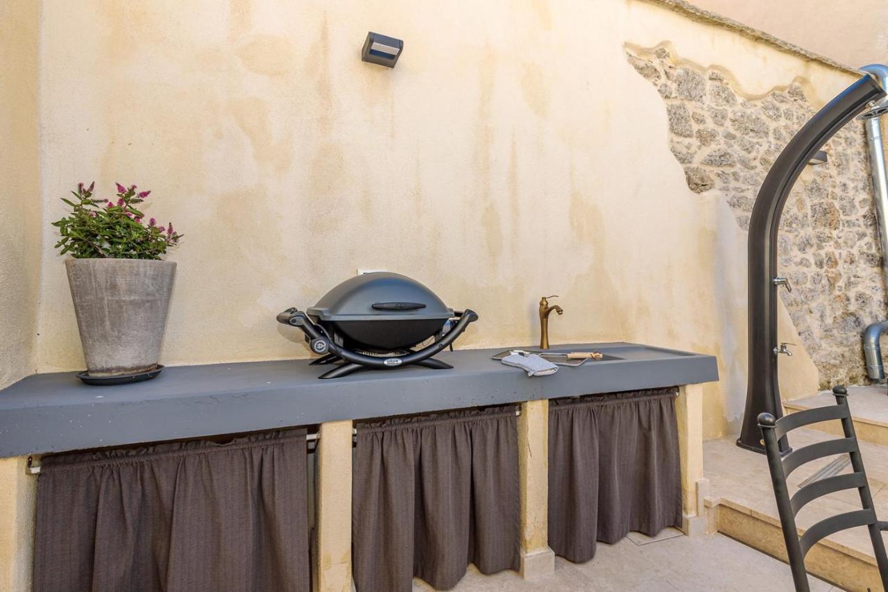Casa Amelia In Pićan Εξωτερικό φωτογραφία